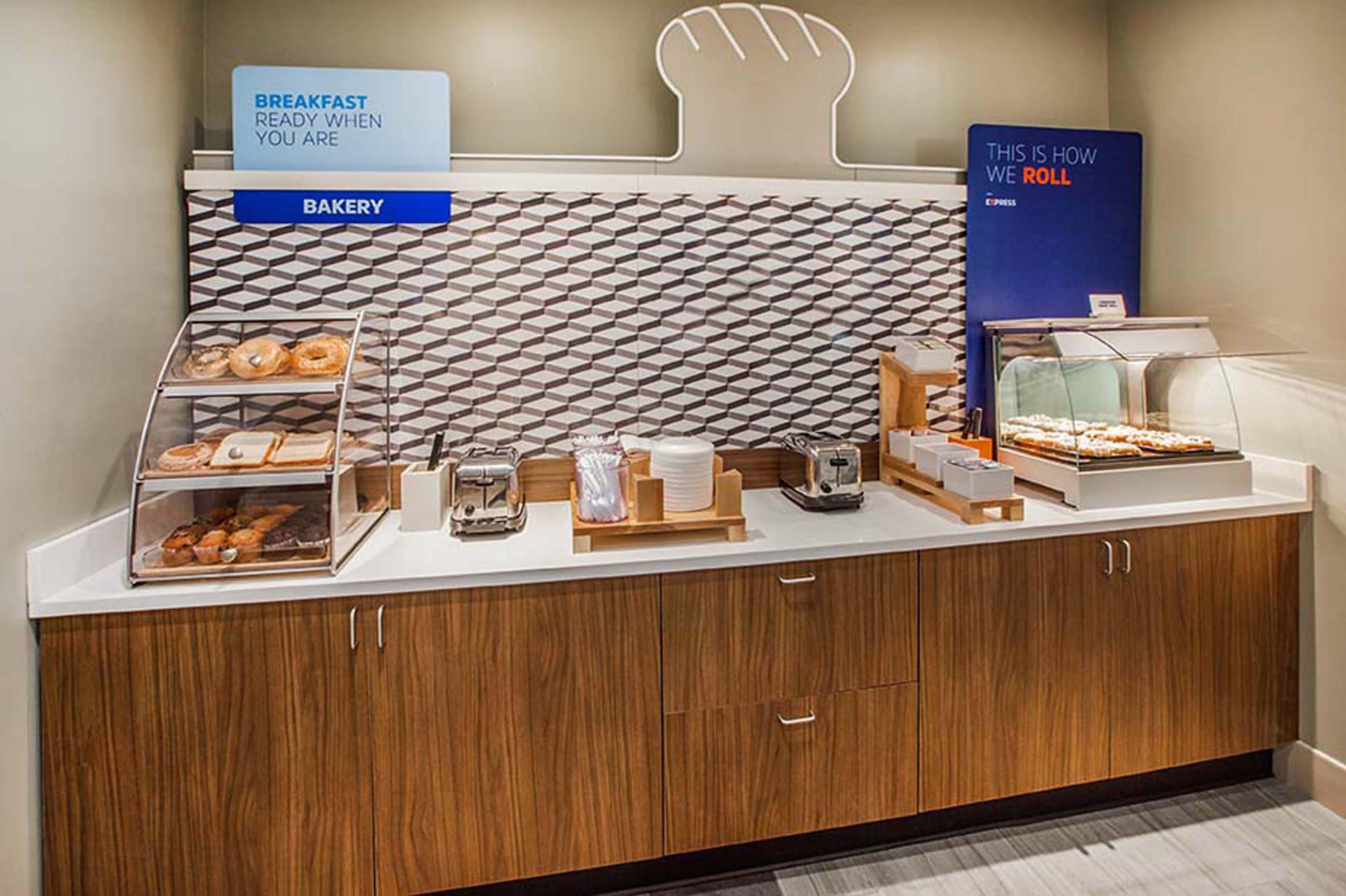 Holiday Inn Express & Suites Clovis Fresno Area By Ihg Экстерьер фото