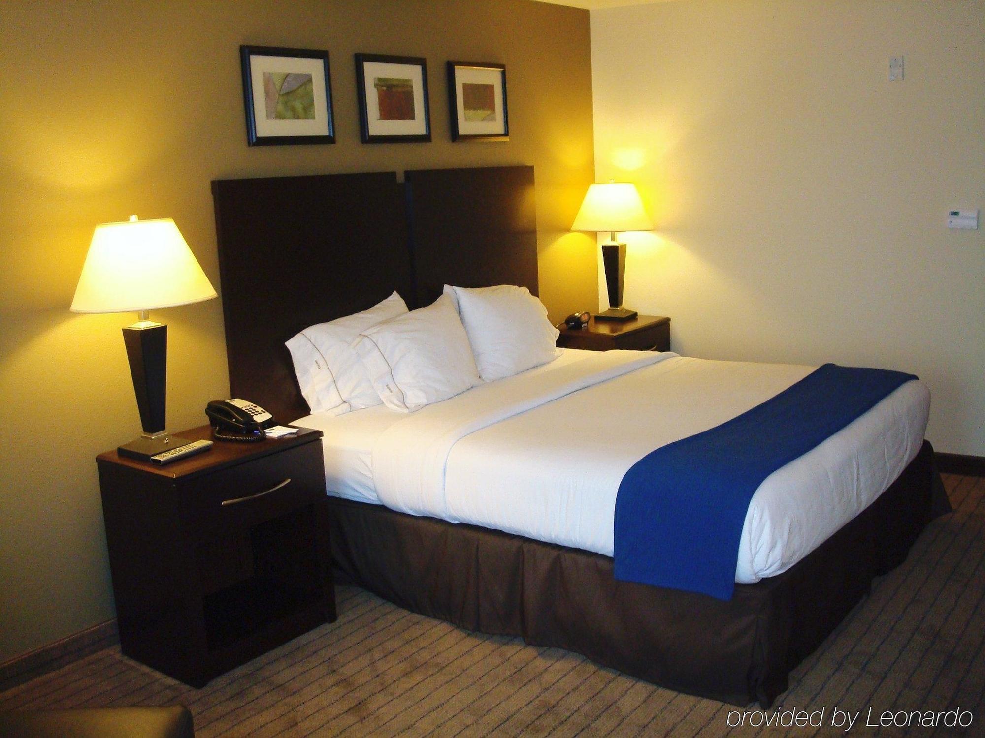 Holiday Inn Express & Suites Clovis Fresno Area By Ihg Экстерьер фото