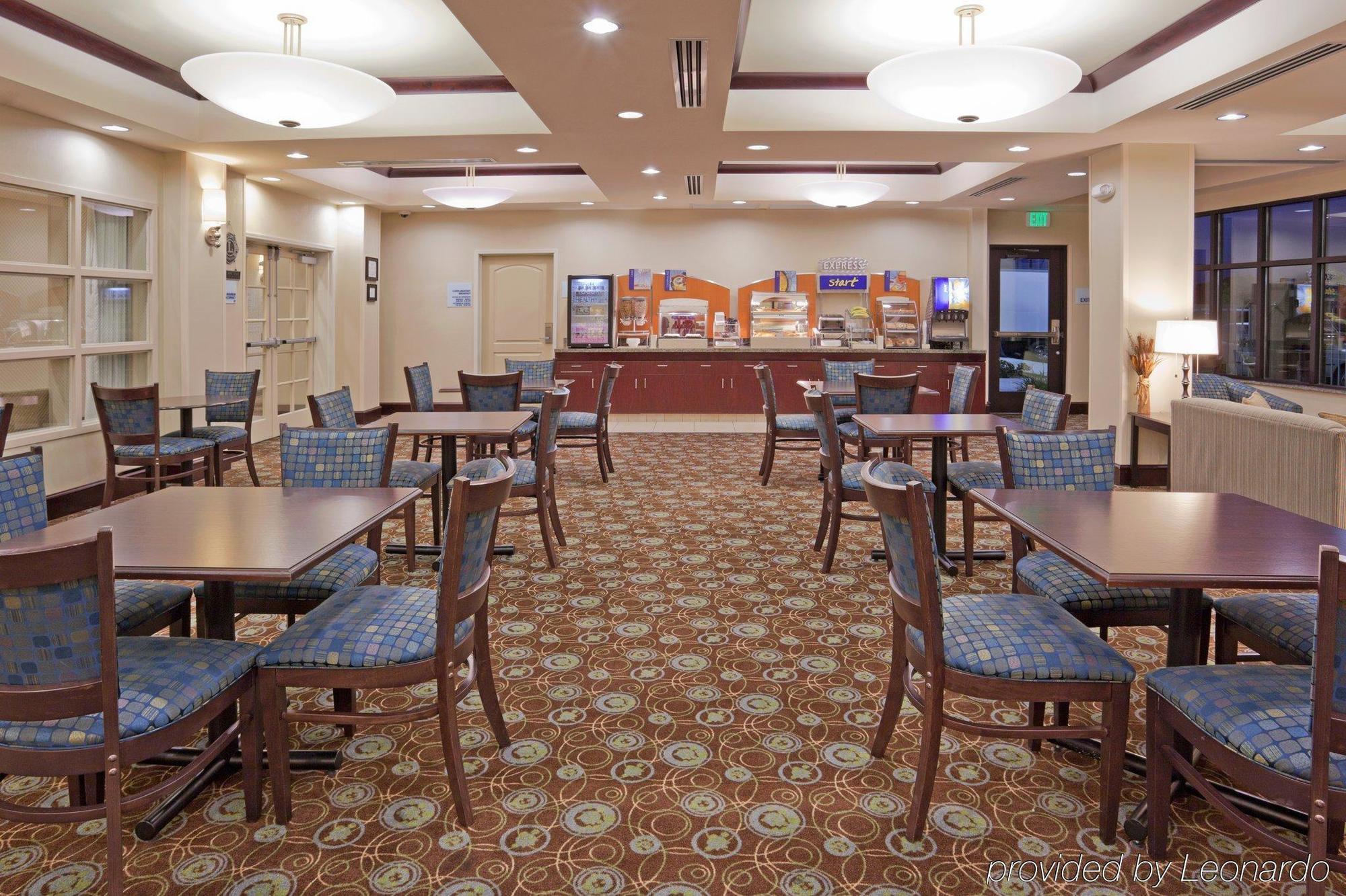 Holiday Inn Express & Suites Clovis Fresno Area By Ihg Экстерьер фото