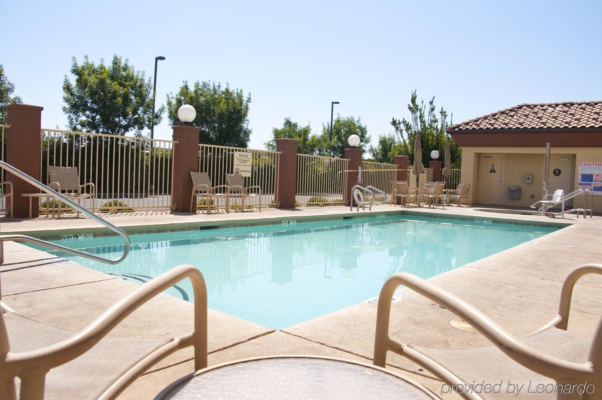 Holiday Inn Express & Suites Clovis Fresno Area By Ihg Экстерьер фото