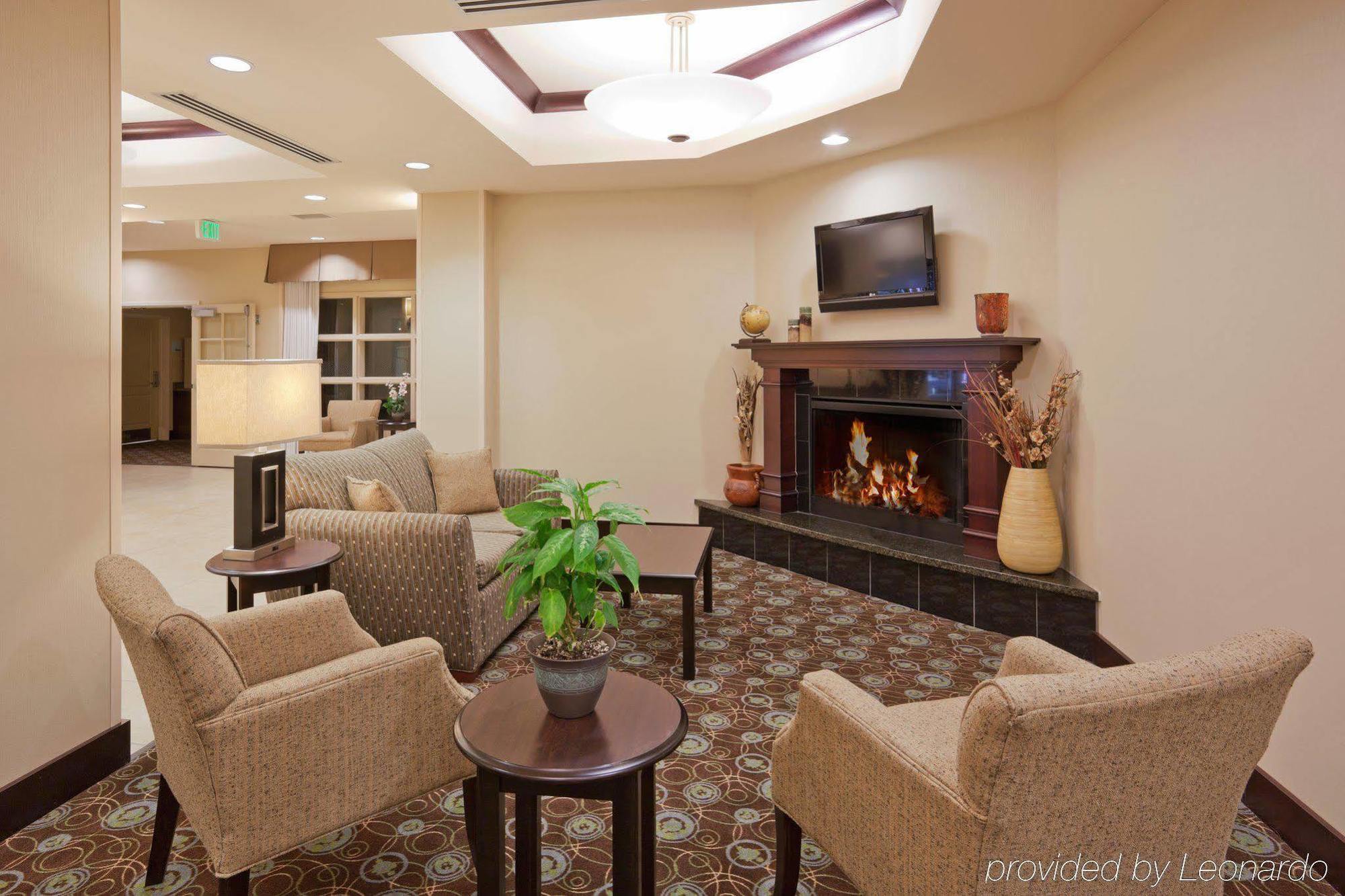 Holiday Inn Express & Suites Clovis Fresno Area By Ihg Интерьер фото