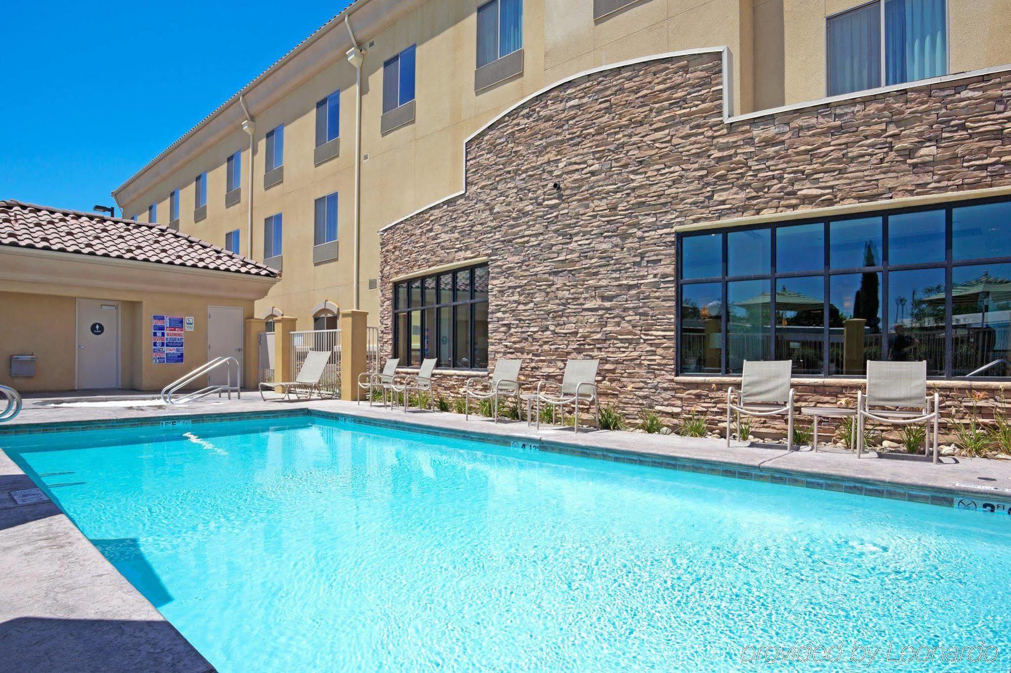 Holiday Inn Express & Suites Clovis Fresno Area By Ihg Экстерьер фото