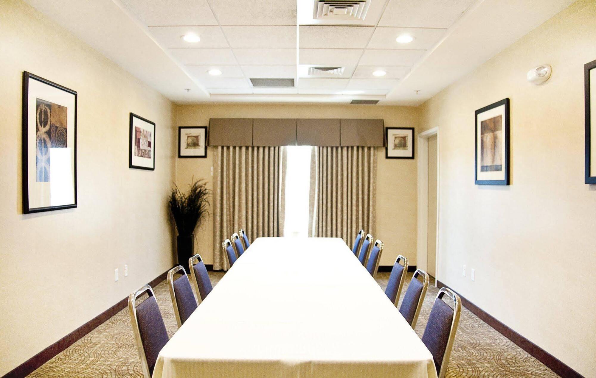Holiday Inn Express & Suites Clovis Fresno Area By Ihg Экстерьер фото