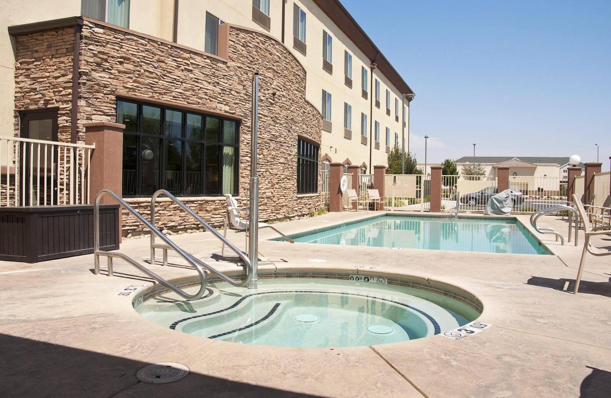 Holiday Inn Express & Suites Clovis Fresno Area By Ihg Экстерьер фото