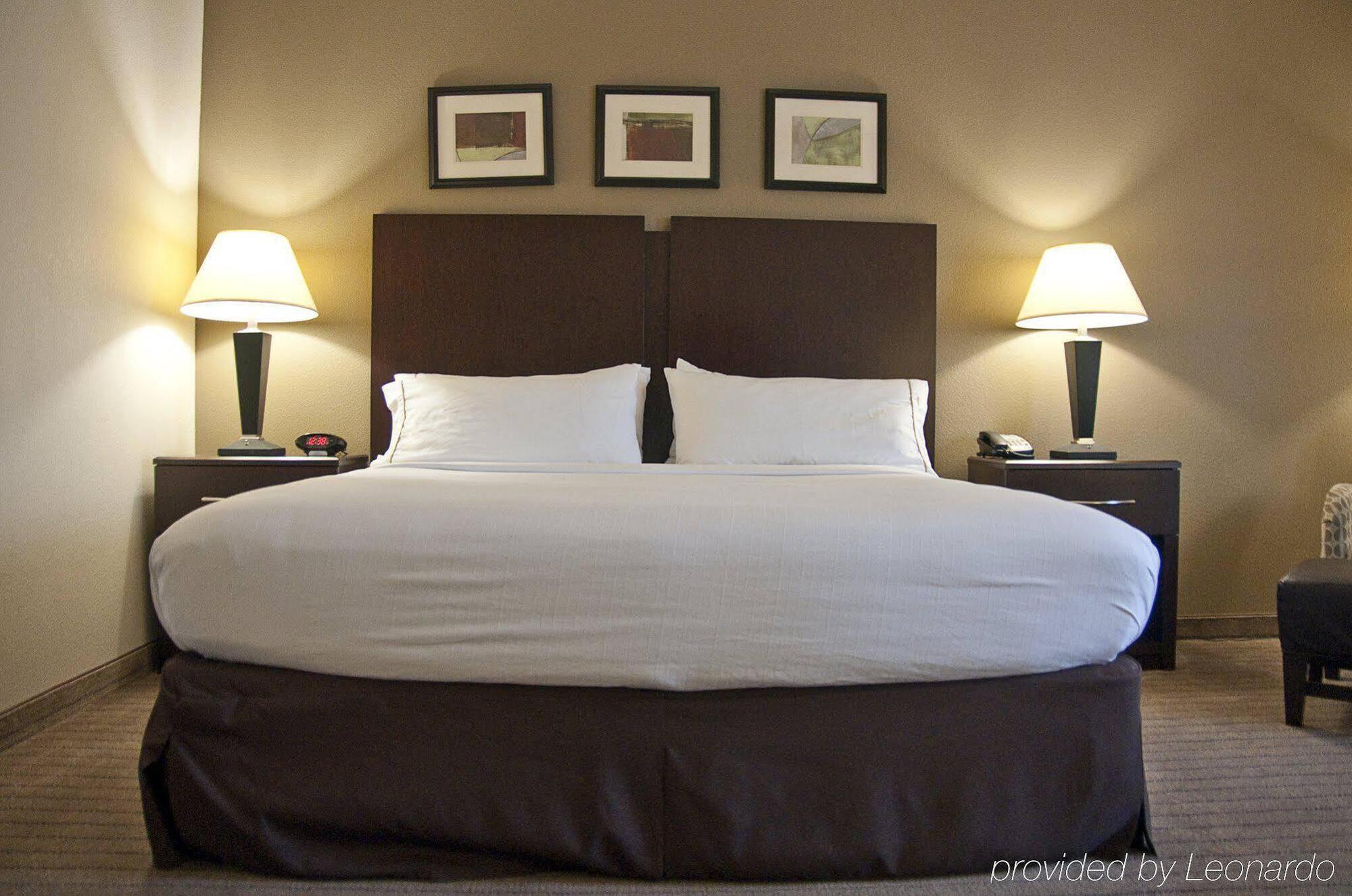 Holiday Inn Express & Suites Clovis Fresno Area By Ihg Экстерьер фото